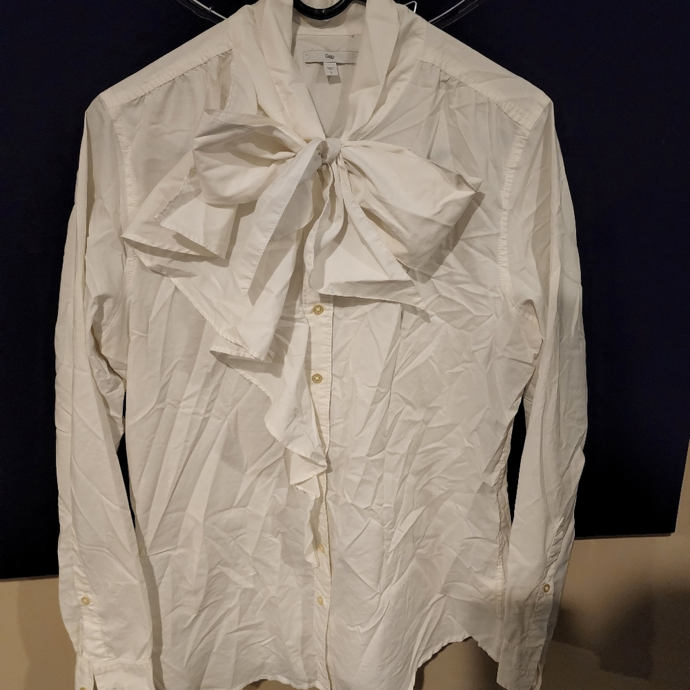 GAP white shirt L